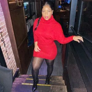 FashionNova turtle neck minidress, Sz M. Features bat sleeves, very stretchy.